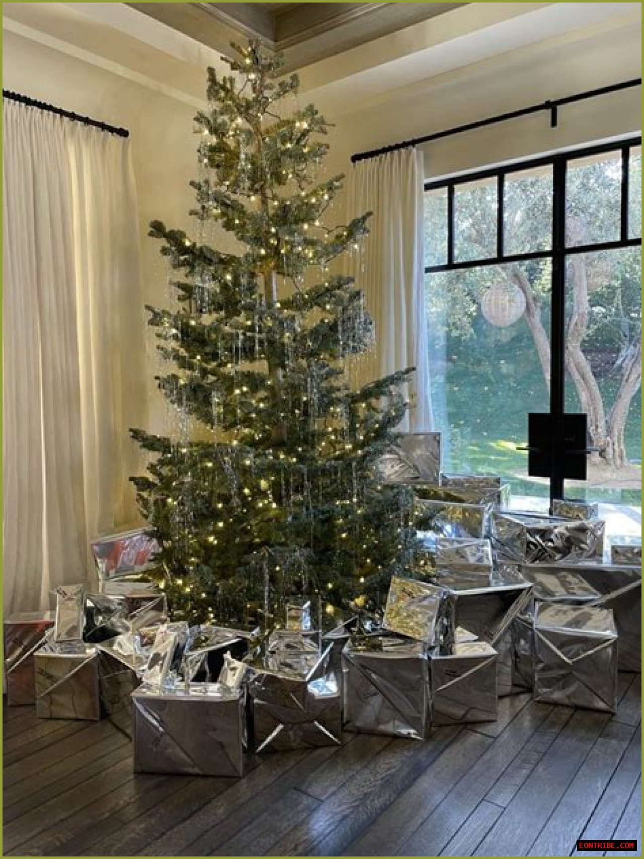 Unwrapping Style: The Allure Of Kim Kardashian Christmas Wrapping Paper